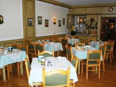 Otel Post Am Traunsee ***s Ebensee