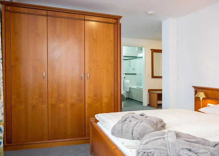 Post Am Traunsee ***s