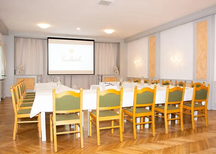 Otel Post Am Traunsee ***s Ebensee